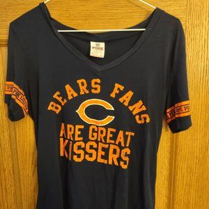 (L) VICTORIA SECRET PINK BEARS V NECK T-SHIRT
